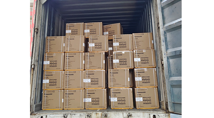 滿滿的貨物！國內(nèi)知名品牌客戶全自動滾筒洗衣機裝柜發(fā)貨