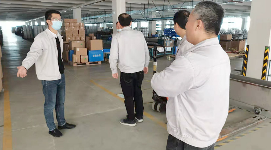 查隱患 防事故！金環(huán)電器領(lǐng)導開展節(jié)前安全檢查